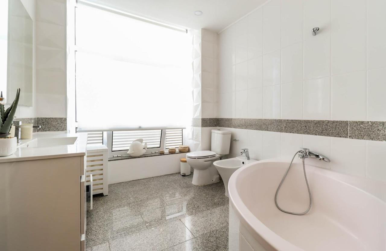 Flor Do Mar - Spacious Apartment With Balcony Vila Praia de Âncora Extérieur photo
